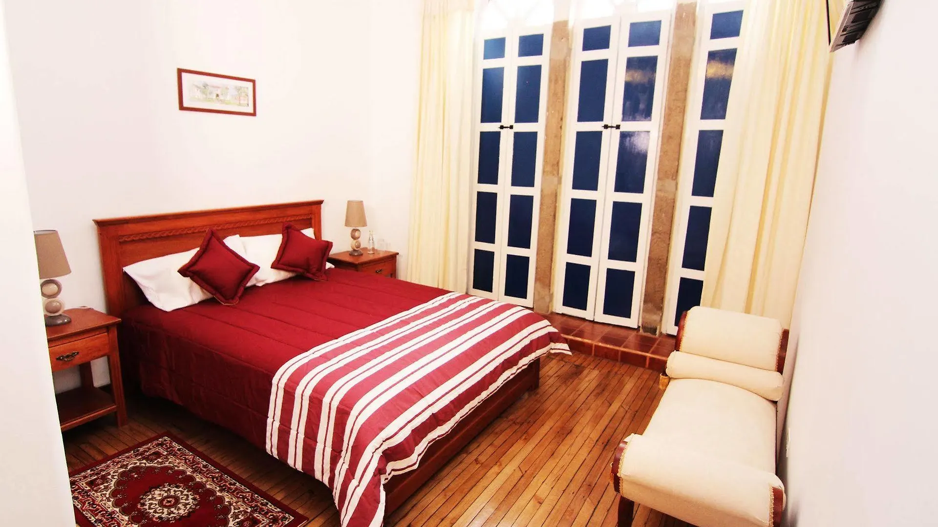 Casa Hotel Las Plazas Quito 3*,