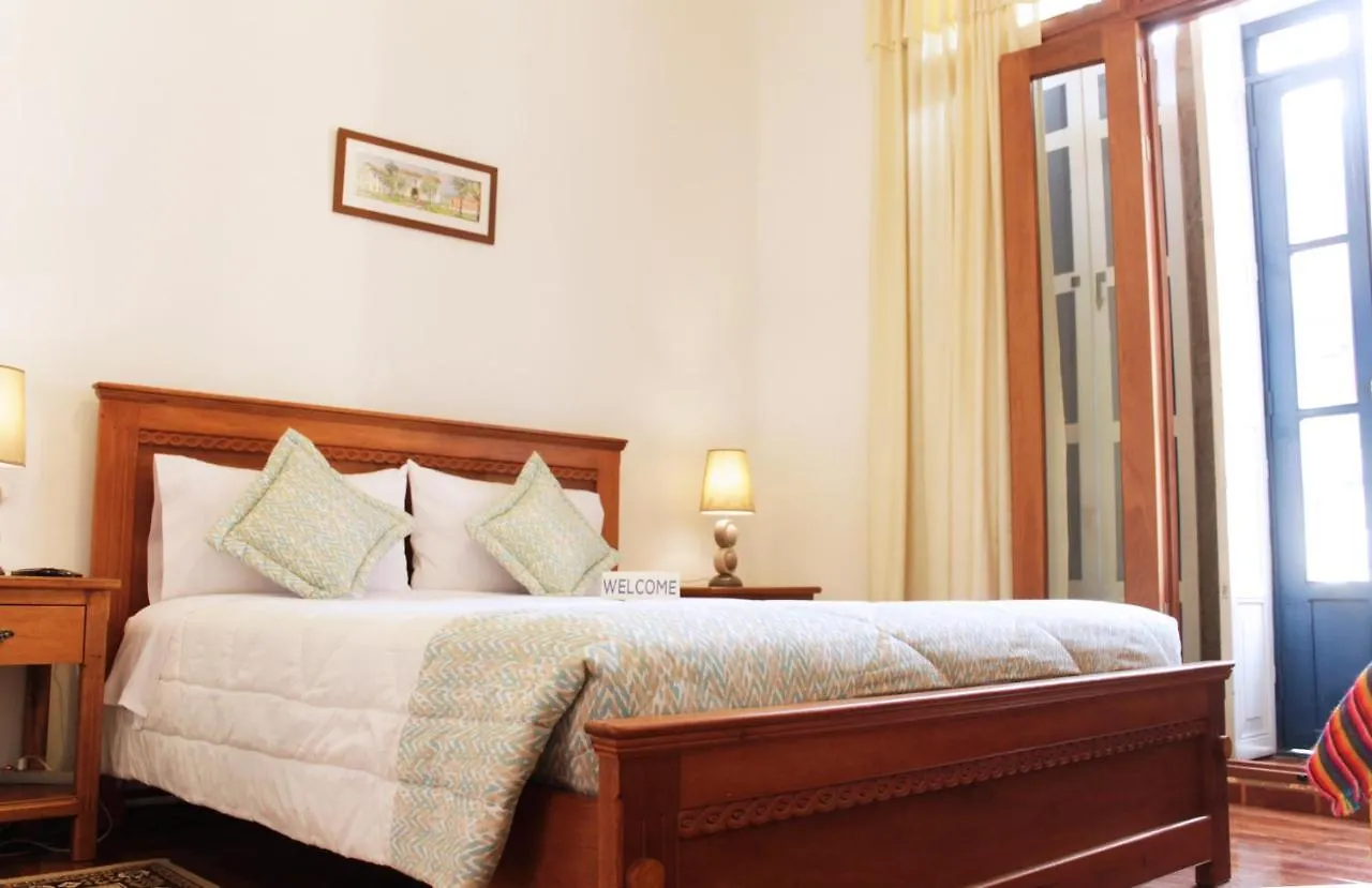 Casa Hotel Las Plazas Quito 3*,