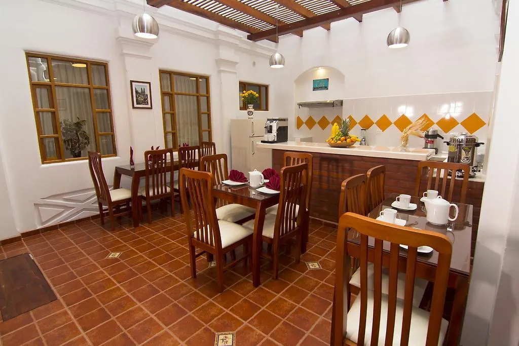 Casa Hotel Las Plazas Quito 3*,  Equador