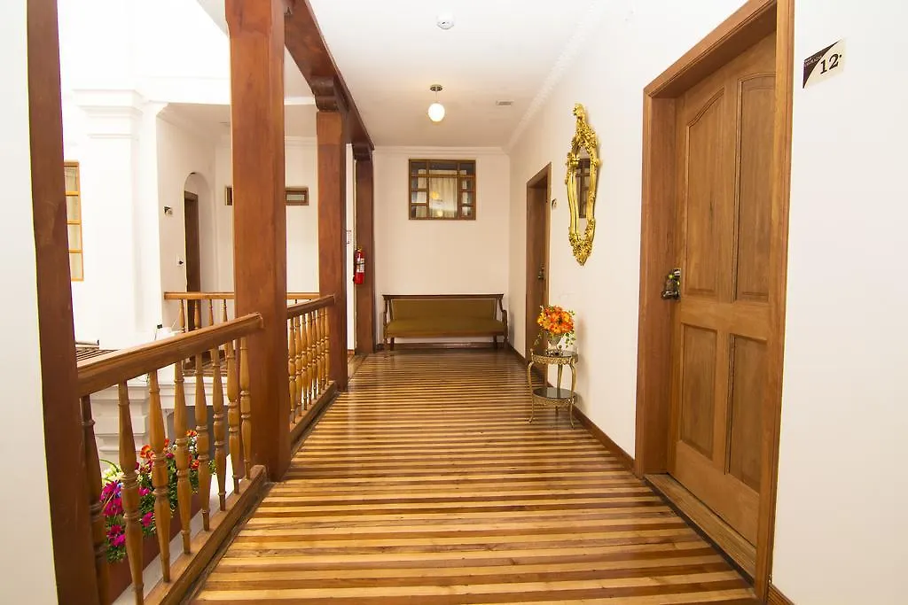 Casa Hotel Las Plazas Quito