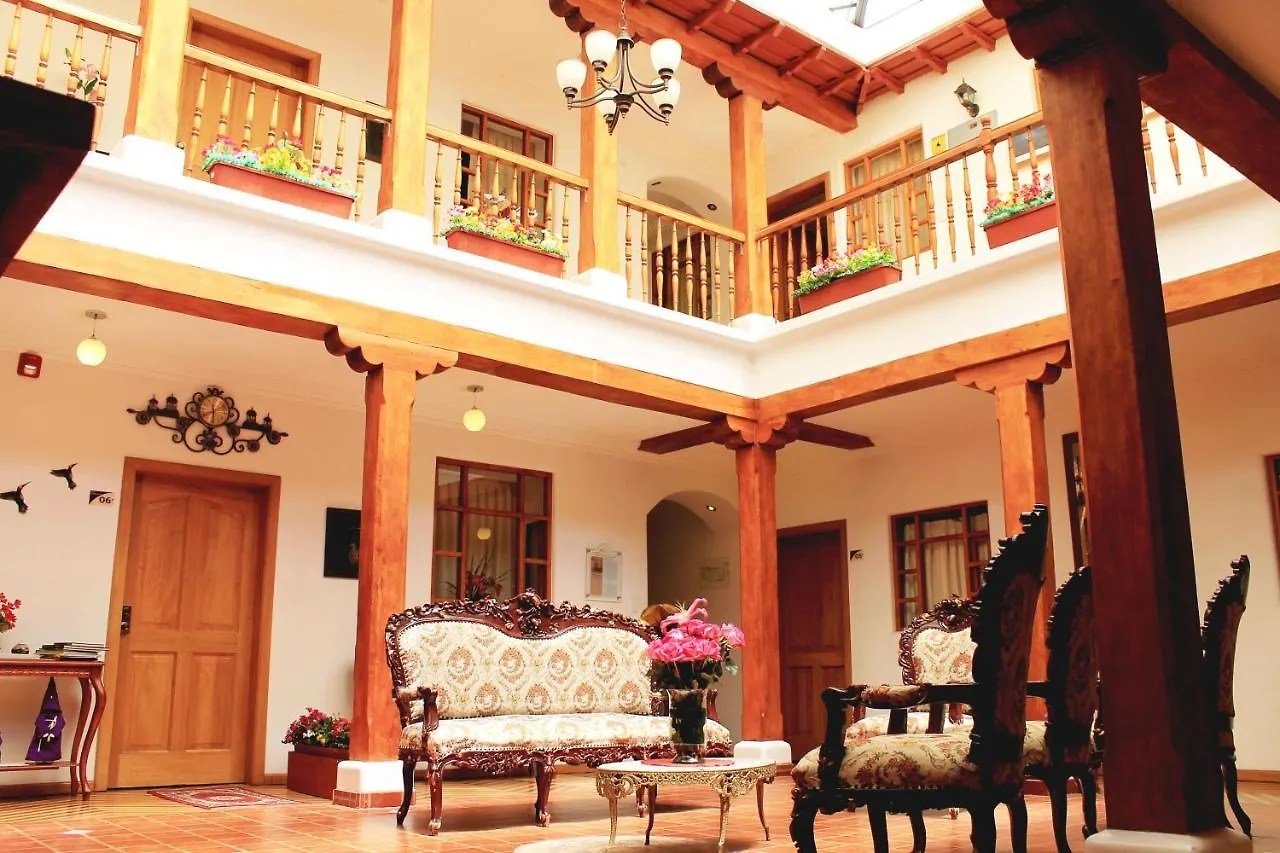 ***  Casa Hotel Las Plazas Quito Ecuador